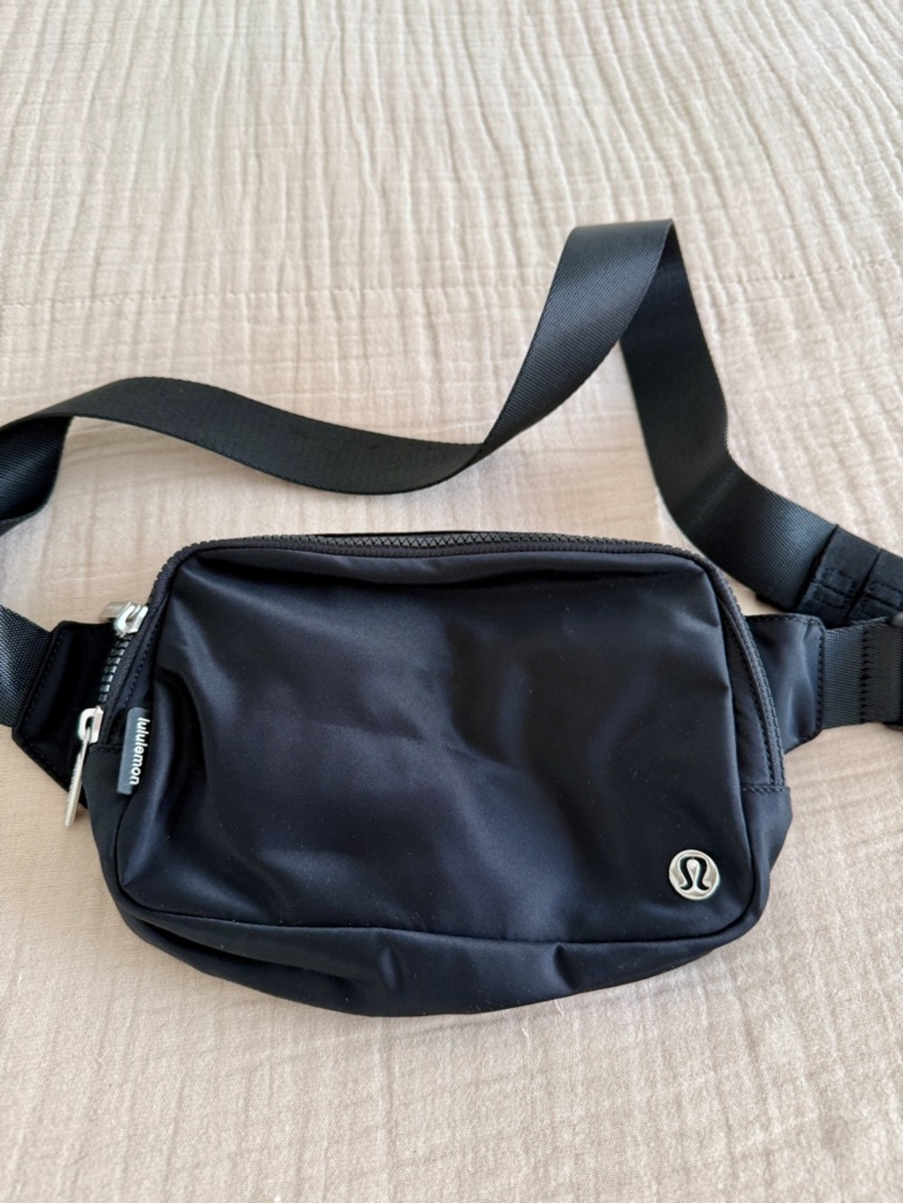 Lululemon Black belt bag/fanny pack